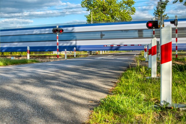 Pociąg na przejeździe kolejowo-drogowym w Krępie, autor: Łukasz Bryłowski
