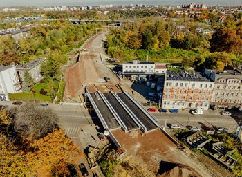 Budowany wiadukt nad ul. Katowicką w Świętochłowicach, nowa konstrukcja pod trzy tory, fot. Szymon Grochowski (1)